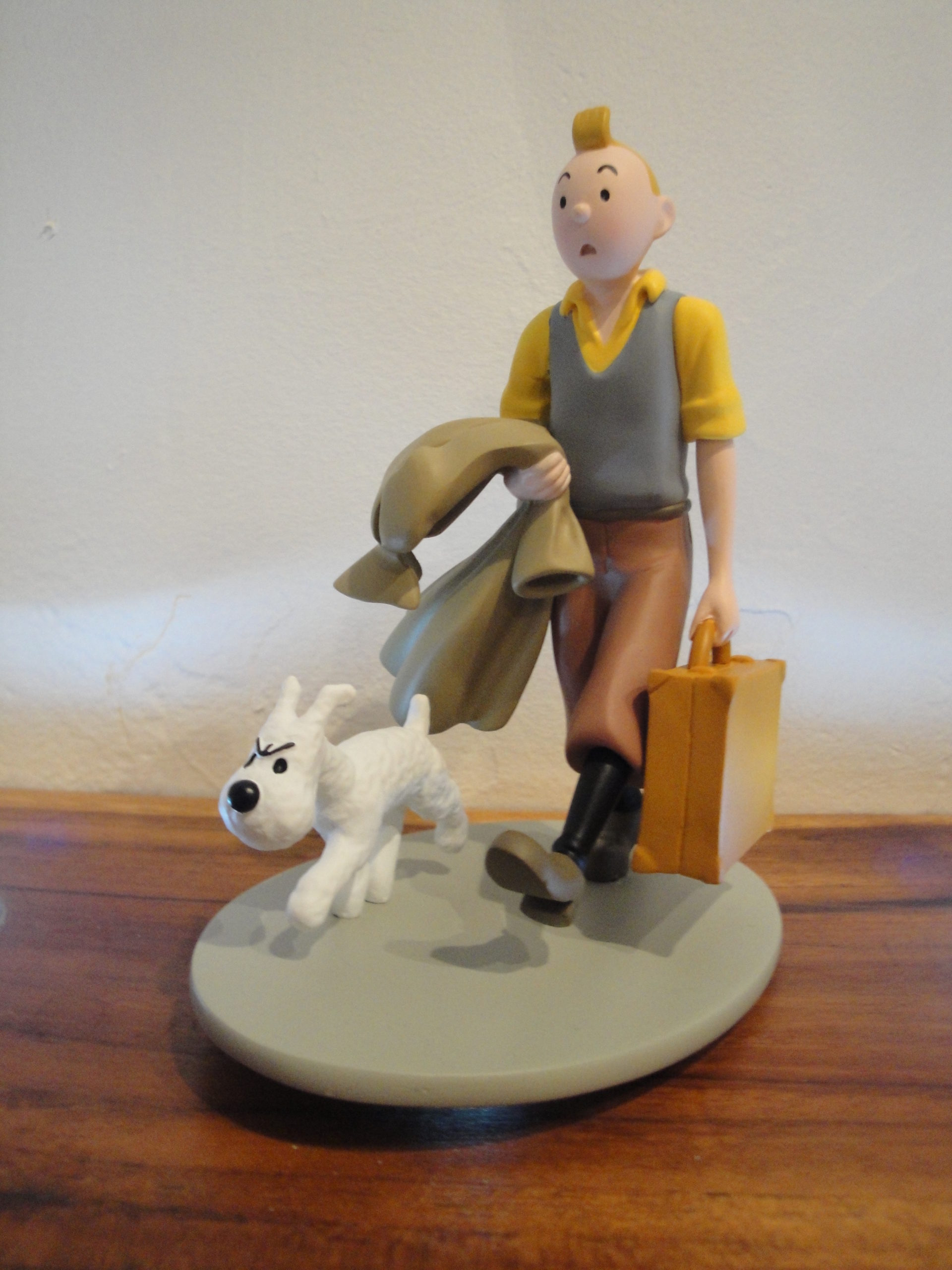 Tintin & Milou en route figurine en résine Hergé - ie BD