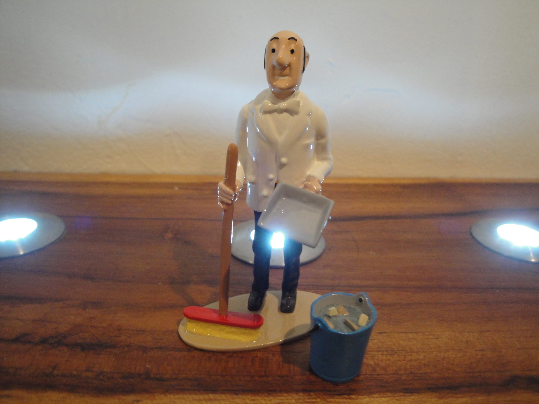 Figurine Tintin Pixi – Nestor Balai – Boîte Bleue Et Certificat – Neuf