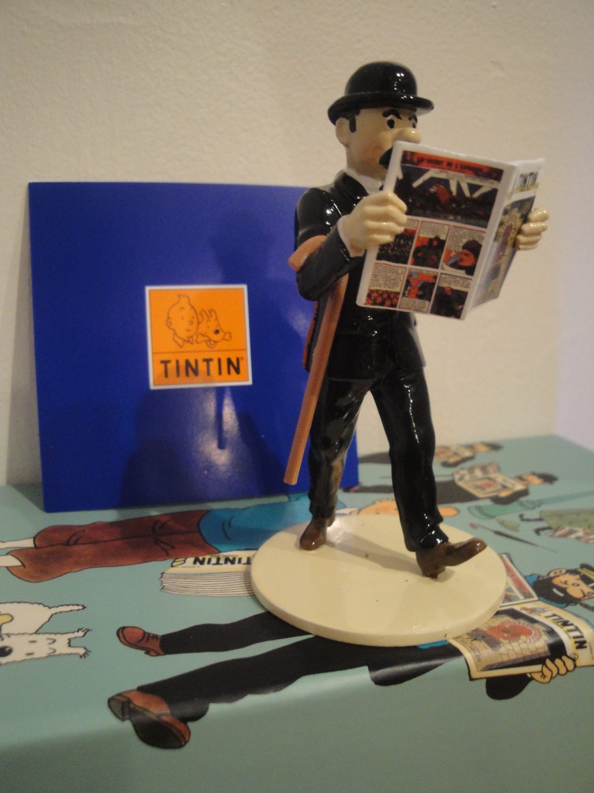 HERGÉ - SCULPTURES métal - Lisez Tintin + Réverbère
