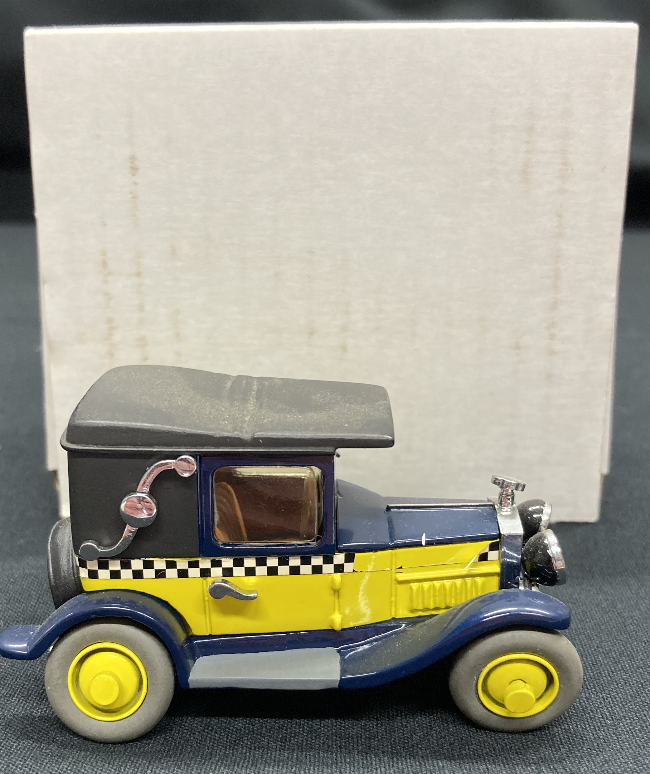 Idem - Franquin - Voiture de Gaston - 1:43e - Amazonie BD