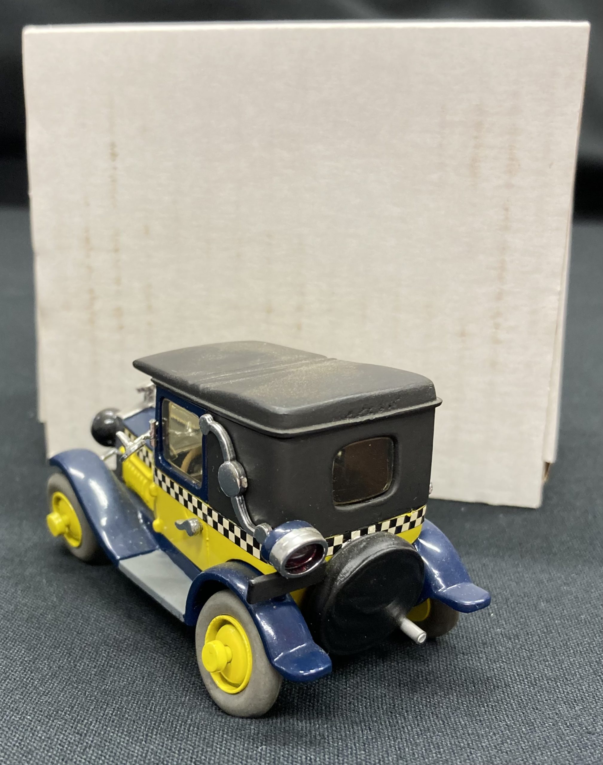 Idem - Franquin - Voiture de Gaston - 1:43e - Amazonie BD