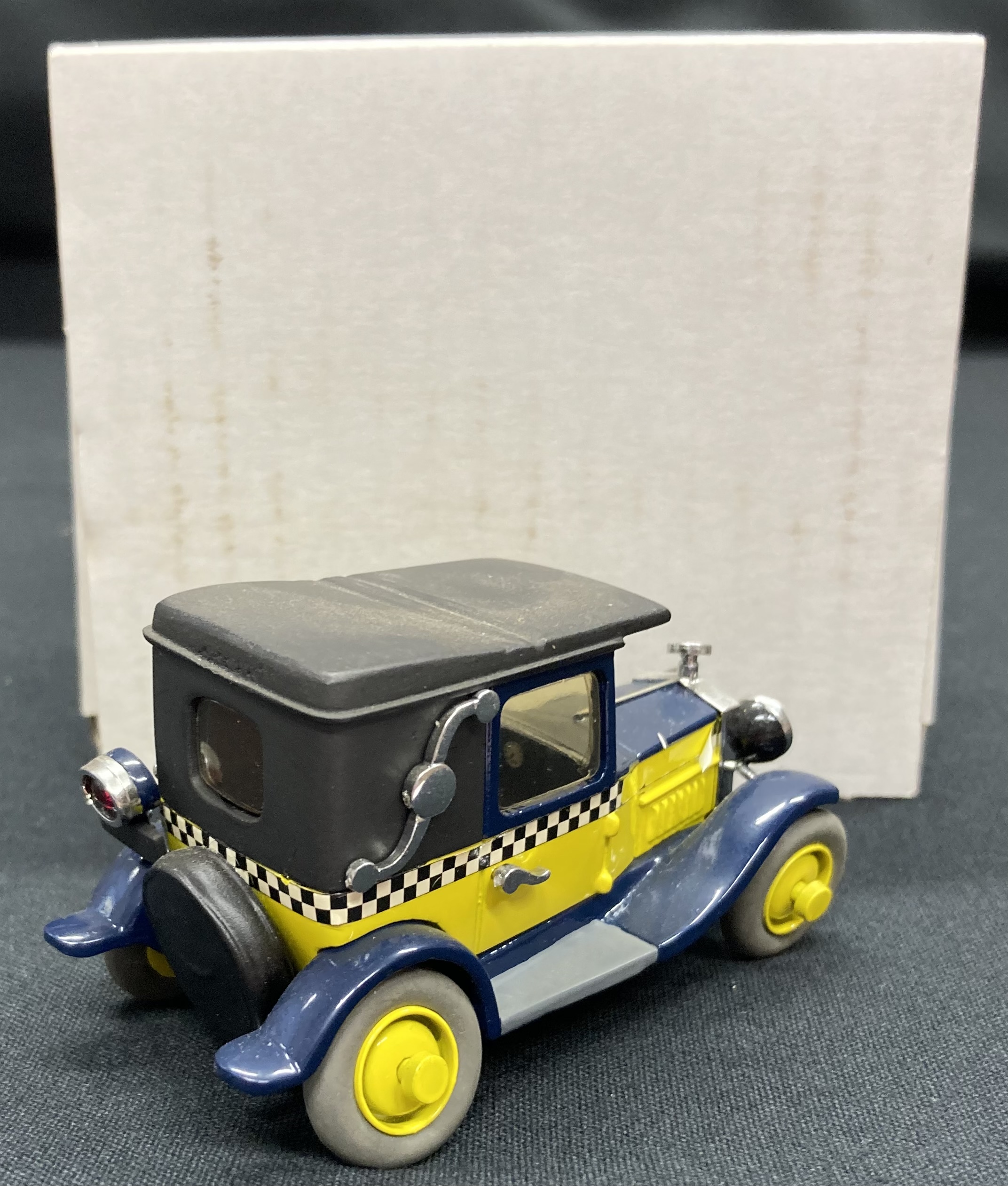 Idem - Franquin - Voiture de Gaston - 1:43e - Amazonie BD