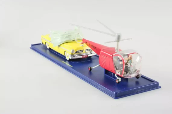 Hergé - Tintin et L’Affaire Tournesol "Bell Model 47 & Chrysler New Yorker" – Atlas 1/43e (2005)